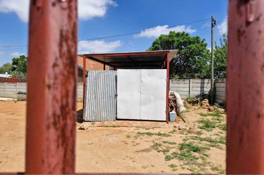 4 Bedroom Property for Sale in Roosheuwel North West
